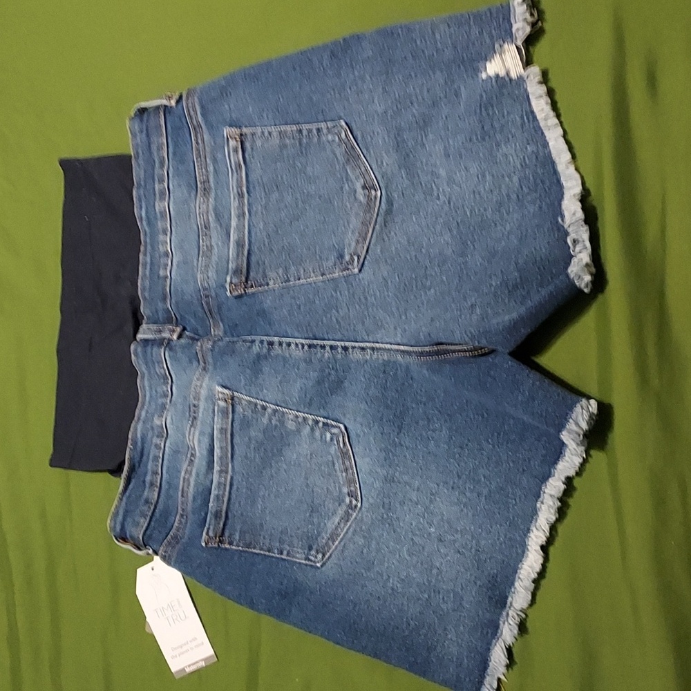 NWT Time and Tru Maternity Jean shorts - Picture 2 of 4